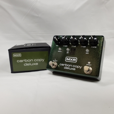 FAKE?　MXR carbon copy deluxe MXR Carbon Copy Deluxe Analog Delay Pedal | Long & McQuade